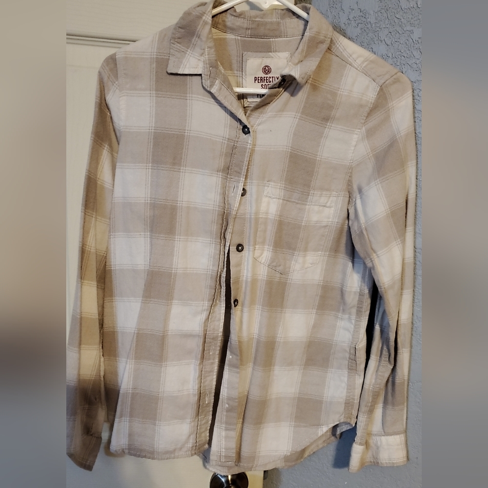 Flannels - Picture 3 of 3